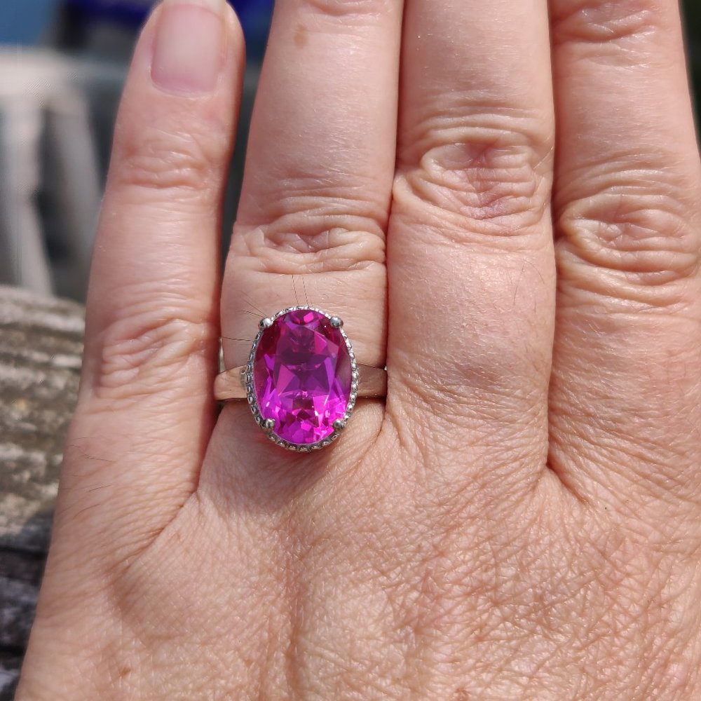 Orchid Quartz Ring 8 cts